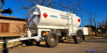 Acoplado Cisterna para 4.000 Lts. (CI1005)