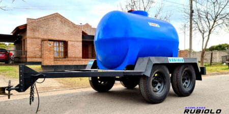 Acoplado Cisterna con Tanque Plastico para 2.000 Lts. (CP1004)