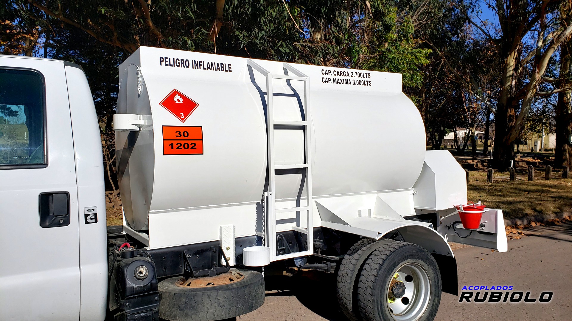 Carroceria Tanque para Camion para 3.000 Litros. (CT1001) - Imagen 5