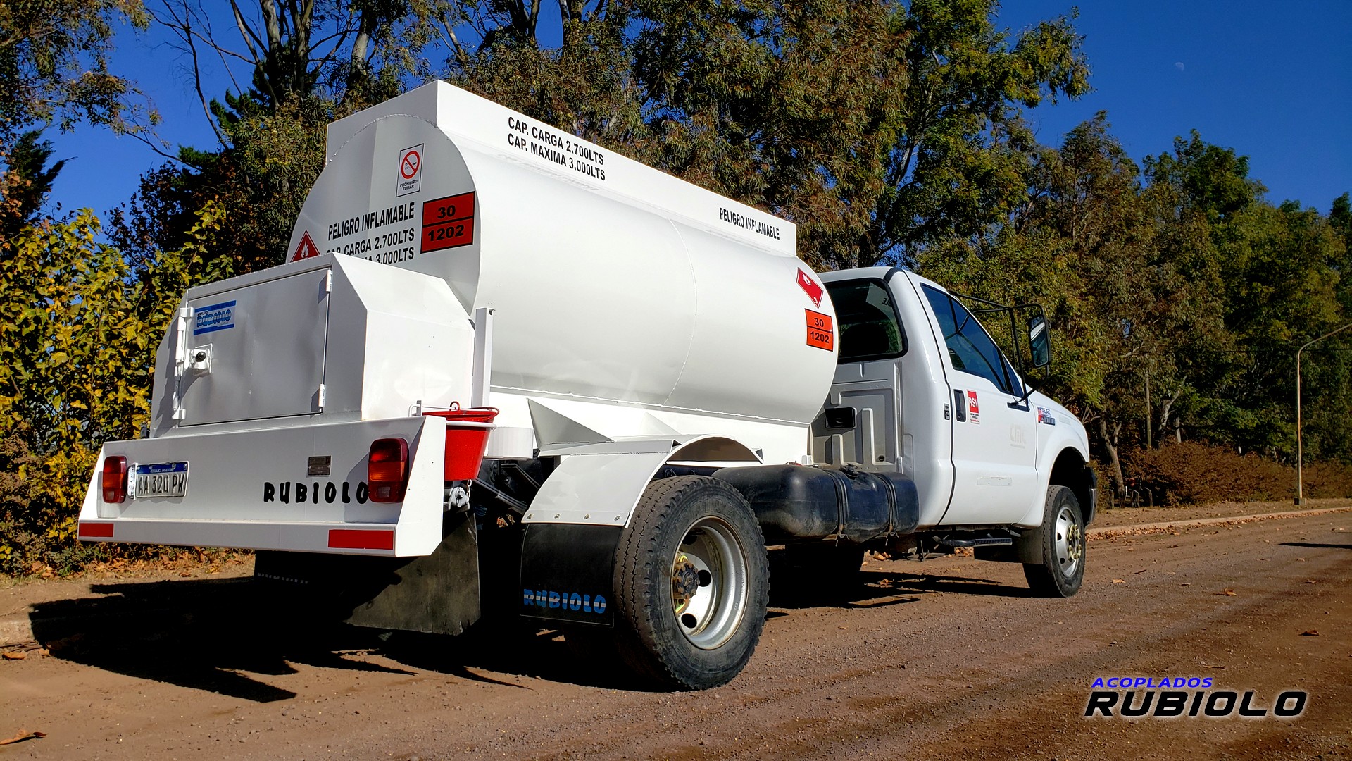 Carroceria Tanque para Camion para 3.000 Litros. (CT1001) - Imagen 4