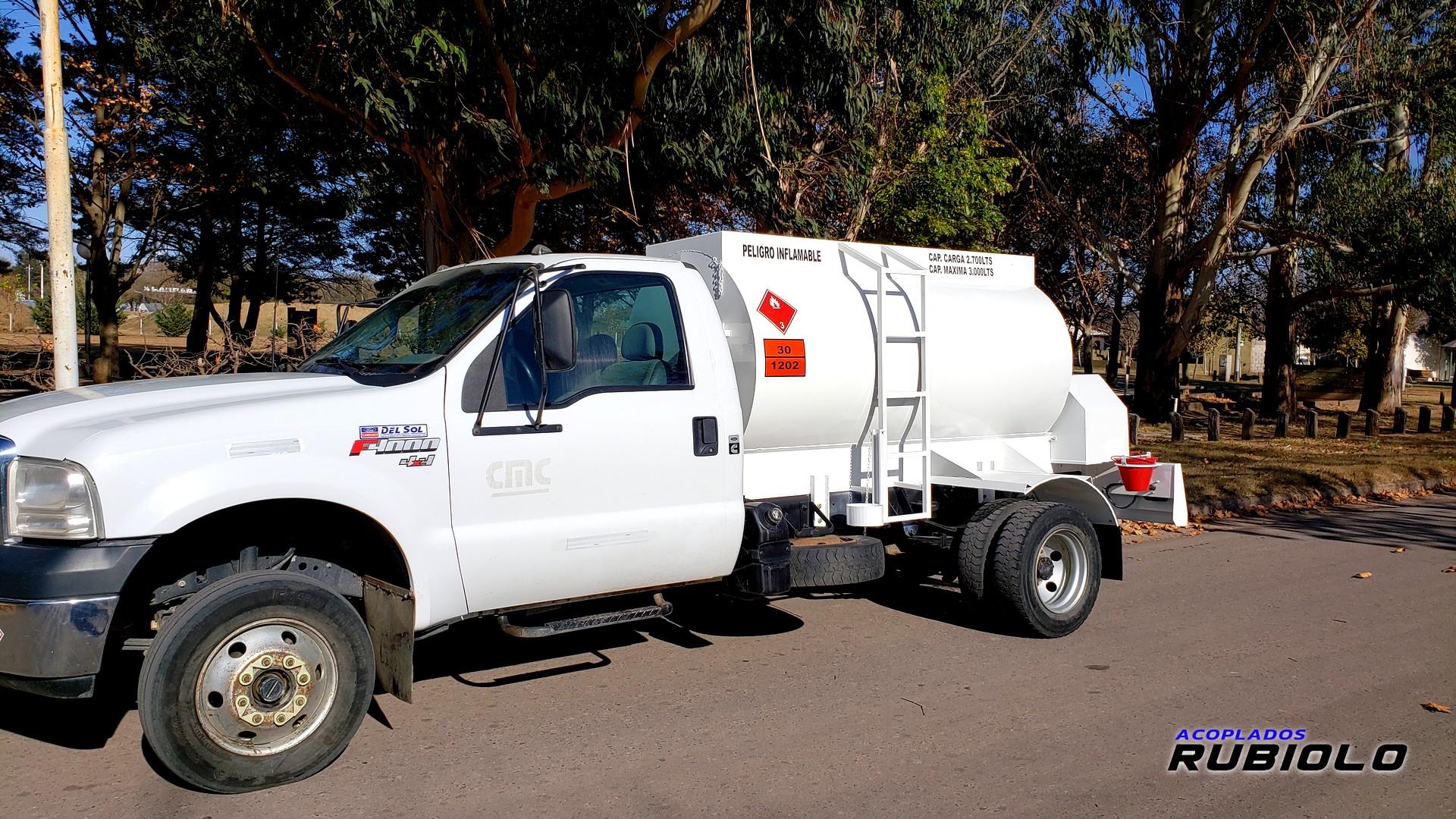 Carroceria Tanque para Camion para 3.000 Litros. (CT1001)