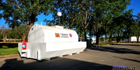 Tanque estacionario con Batea Antiderrame de para 3.000 Lts. (TB1003)