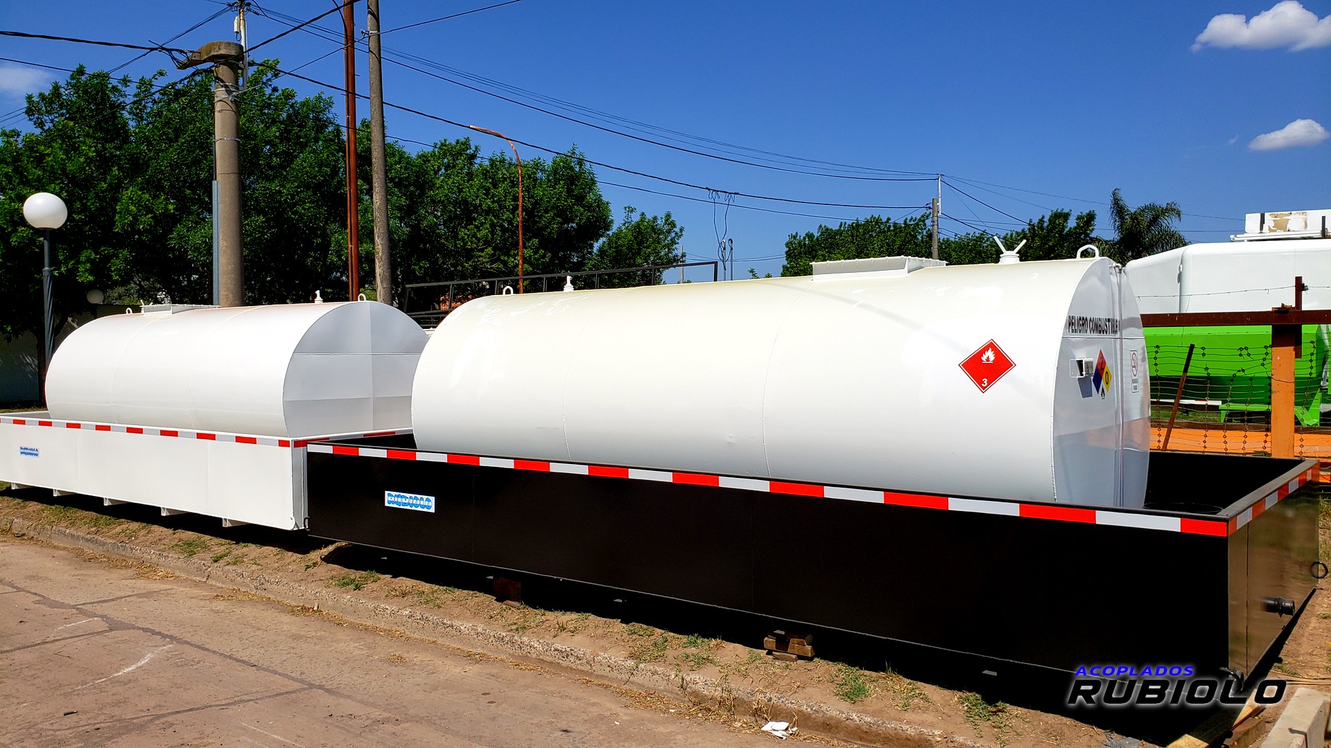 Tanque estacionario con Batea Antiderrame de para 15.000 Lts. (TB1011) - Imagen 3