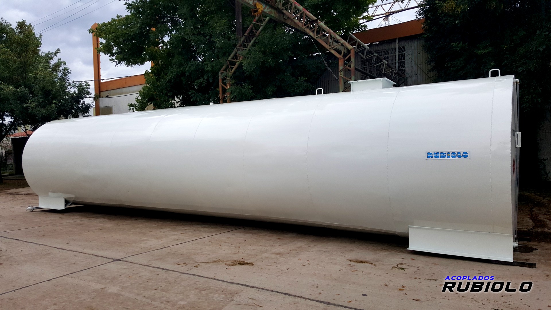 Tanque estacionario con Batea Antiderrame de para 50.000 Lts. (TB1016) - Imagen 2