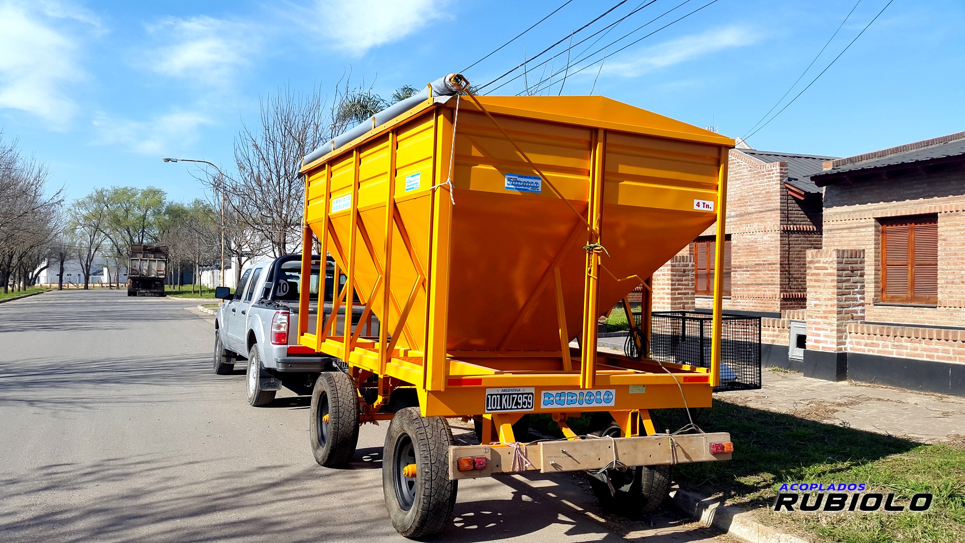 Acoplado Tolva Semillera para 3/4 Tn. (TO1001) - Imagen 8