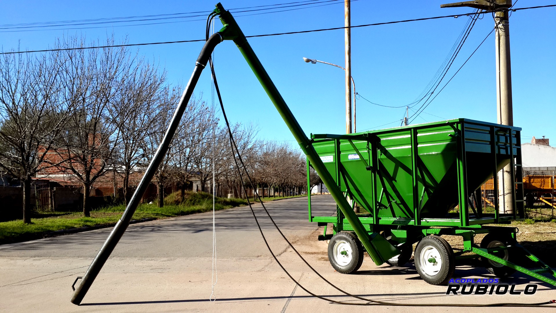 Acoplado Tolva Semillera para 3/4 Tn. (TO1001) - Imagen 16