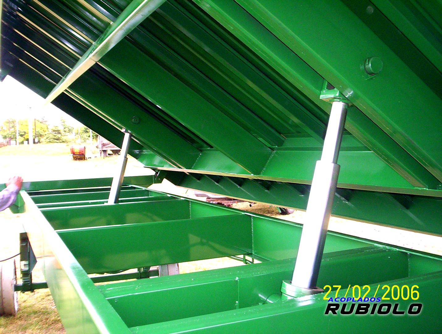 Acoplado Volcador Bilateral para 12 Tn. (VO1007) - Imagen 3